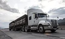 Víctor Castro propone prohibir tráileres de doble remolque en BCS: esto dijo Víctor Castro propone prohibir tráileres de doble remolque en BCS: esto dijo