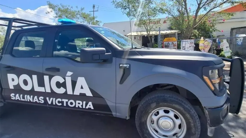 Robo en Plaza comercial termina con dos ladrones detenidos en Salinas Victoria