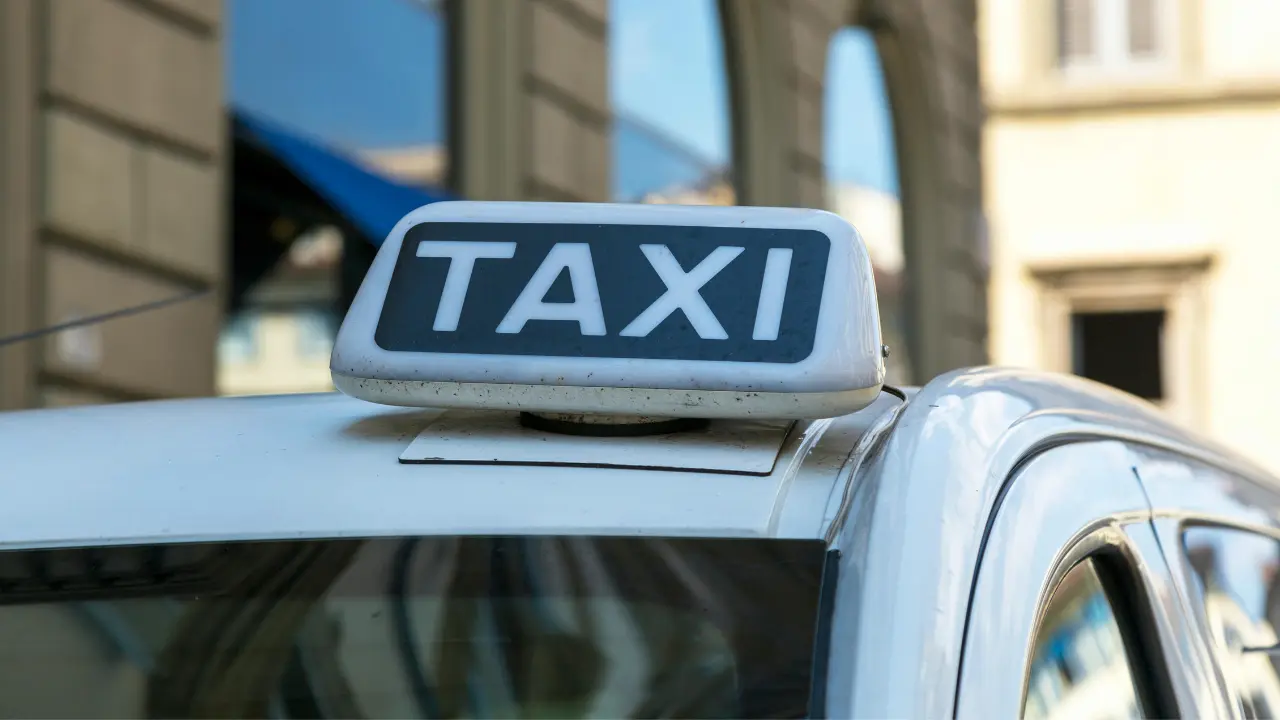 Taxi. Foto: Canva