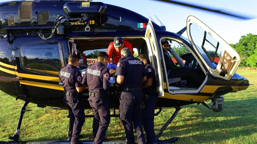 Joven embarazada es trasladada en helicóptero de la SSP desde Peto a Mérida tras emergencia médica