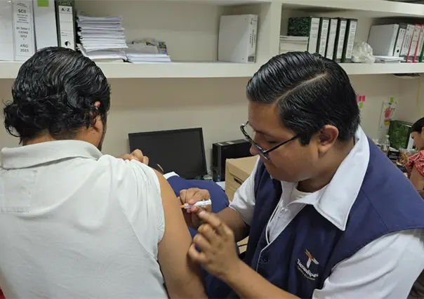 Arranca en Tamaulipas la campaña de vacunación contra influenza, COVID-19 y neumococo