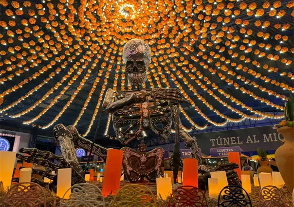 En Atlixco ponen 17 catrinas monumentales entre campos de cempasúchil y el Pueblo Mágico