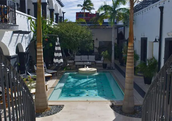 3 hoteles en La Paz con day pass para disfrutar la alberca y el mar sin hospedarte