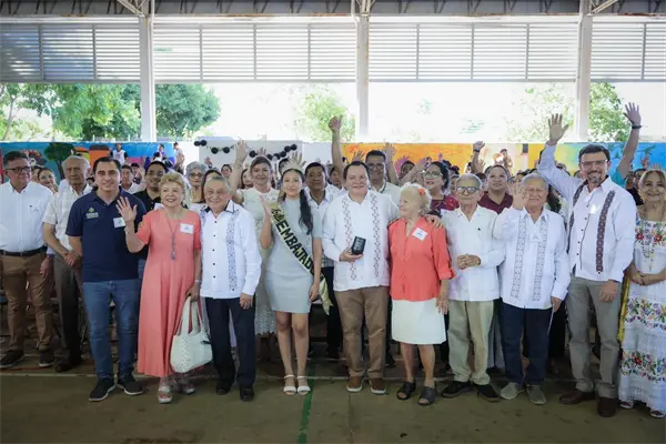 Escuela Secundaria Federal No. 5 celebra 50 años de historia y enseñanza en Mérida Escuela Secundaria Federal No. 5 celebra 50 años de historia y enseñanza en Mérida