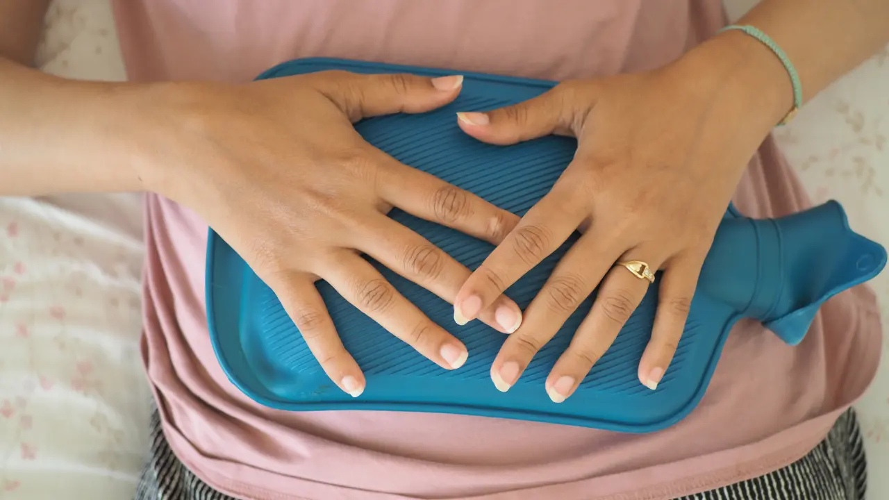 Cólicos menstruales. Foto: Canva