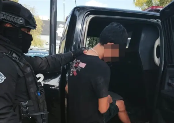 Menor es detenido en Monterrey tras ser sorprendido con arma y droga