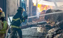 Voraz incendio consume planta de Copanoro en Reynosa; se investiga posible cortocircuito como origen Voraz incendio consume planta de Copanoro en Reynosa; se investiga posible cortocircuito como origen