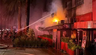 VIDEO | Incendio en restaurante “La Soldadera” deja a 150 personas evacuadas, fue controlado por bomberos de CDMX