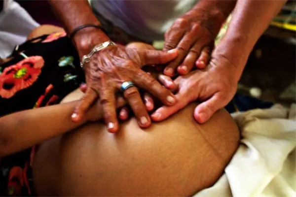 Parteras tradicionales recibirán respaldo institucional para fortalecer la medicina maya Parteras tradicionales recibirán respaldo institucional para fortalecer la medicina maya