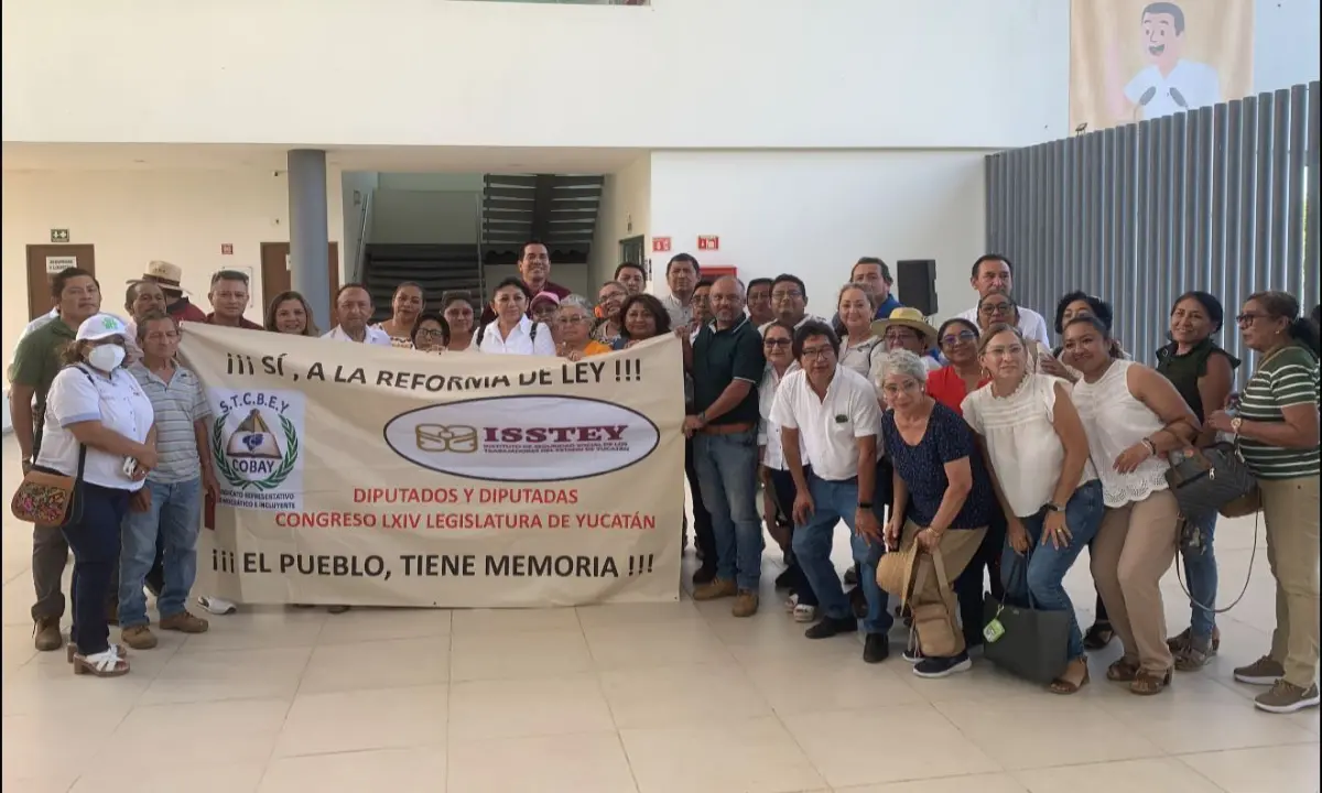 Con esta reforma se echa para atrás la Ley del ISSTEY aprobada en 2022 Foto: Óscar Brito