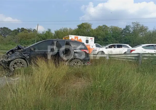 Tres muertos y cuatro lesionados tras choque frontal en Cadereyta