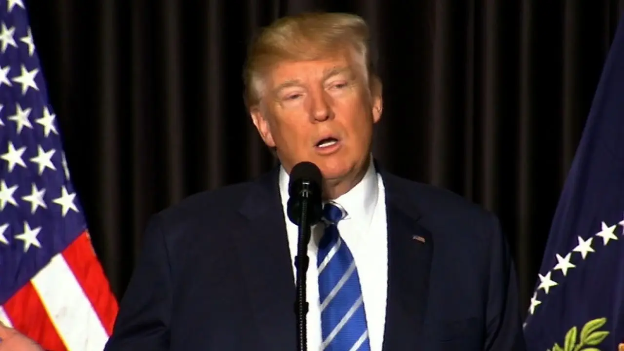 Donald Trump aumenta 10% los aranceles a Canadá tras polémica campaña publicitaria. Foto: X
