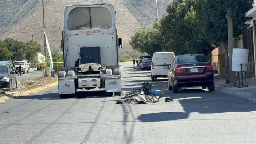 imagen recuadro Testigos aseguran que el camión giró sin hacer alto total como lo indicaba la vialidad./Foto: El Molino
