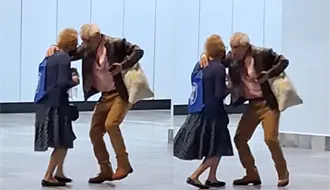 VIDEO | Pareja de abuelitos baila en estación del Metro CDMX; enloquece internet