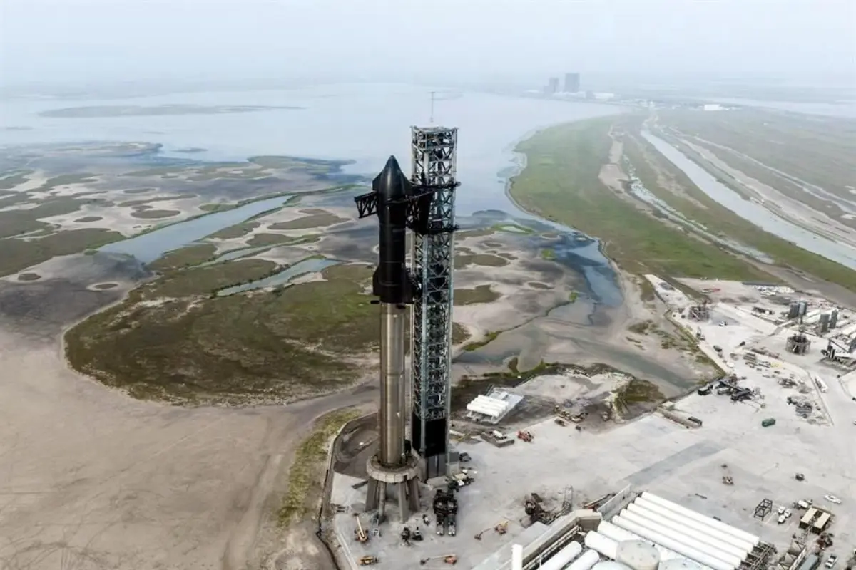 Profepa impidió que personal contratado por SpaceX realizara limpieza en costas tamaulipecas ante la falta de permisos; científicos analizan posible impacto ambiental. Foto: SpaceX