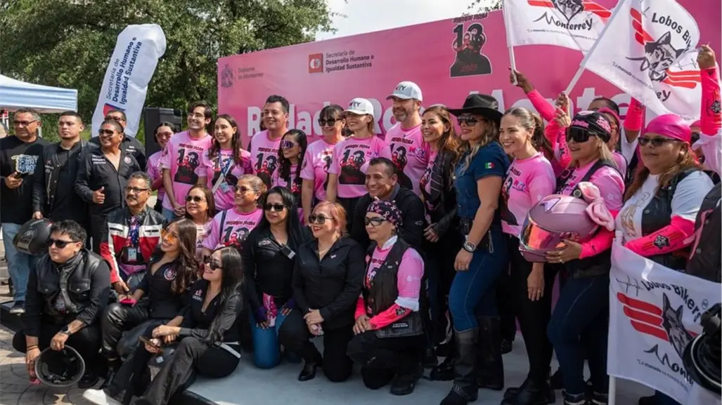 Monterrey se tiñe de rosa en apoyo a la salud y prevención del cáncer de mama