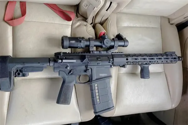 Atrapan a 7 sujetos con armas largas en Tijuana Atrapan a 7 sujetos con armas largas en Tijuana