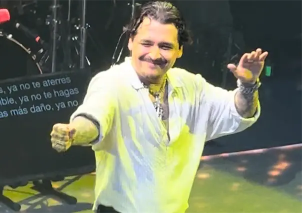 Christian Nodal tiene noche triunfal en Monterrey