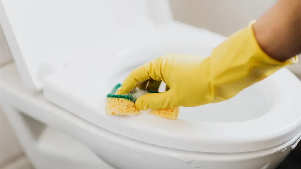 Elimina olores del baño con este método infalible y con un solo producto