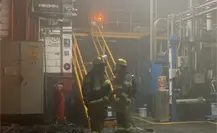 Incendio arrasa bodega en Parque Industrial de Escobedo y desalojan a trabajadores