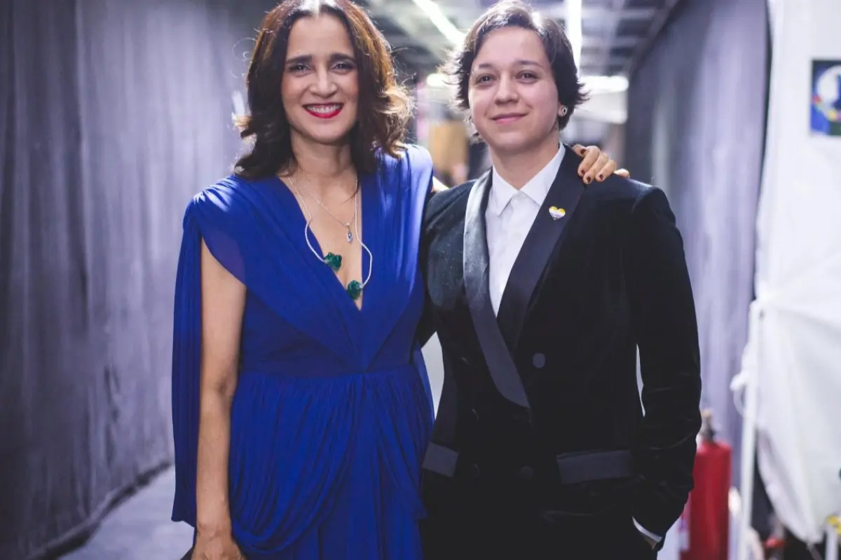 Julieta Venegas se presenta en el Festival Internacional Cervantino 2025, dirigida por Inés Rodríguez Pedraza en Guanajuato.