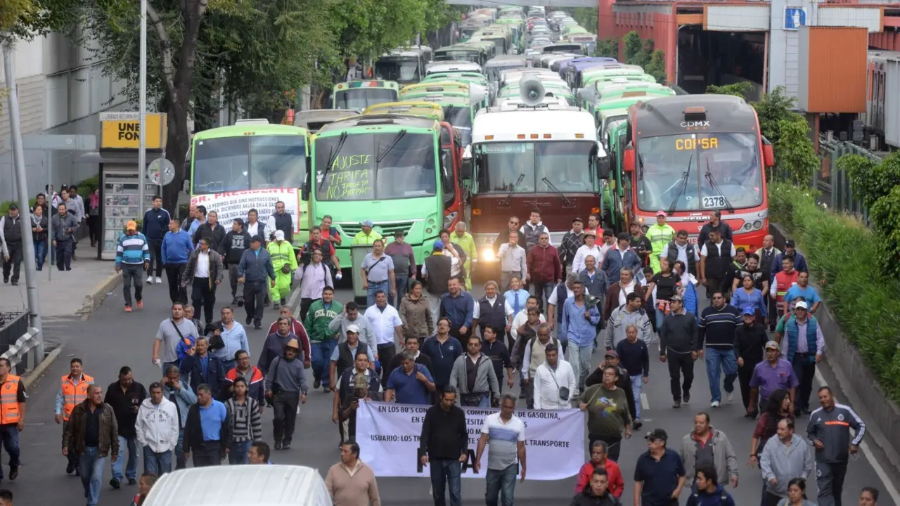 Transportistas con bloqueos en CDMX. Foto: FB Fuerza Amplia de Transportistas