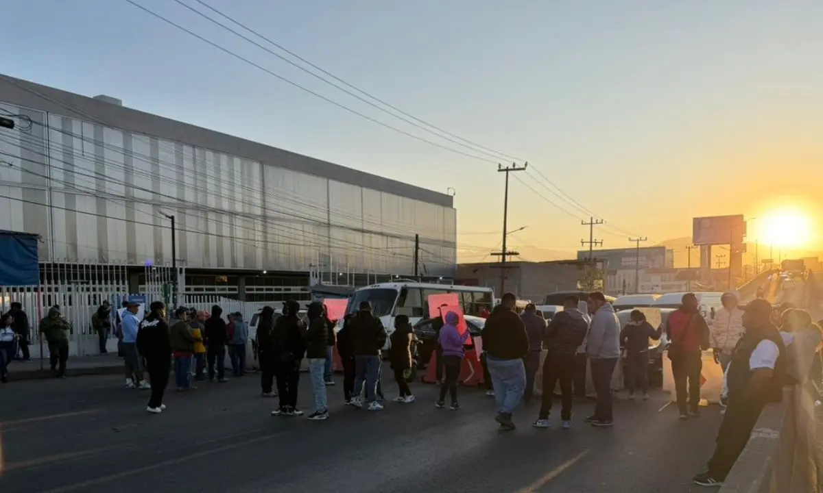 Piperos bloqueando accesos a CDMX.  Foto: Ramón Ramírez