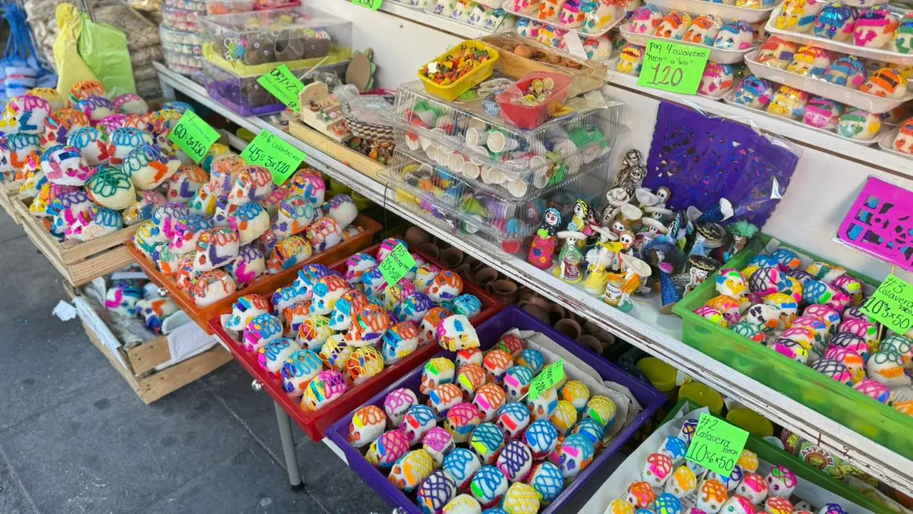 Día de Muertos 2025: ¿Dónde venden y para qué son las típicas calaveritas de azúcar?