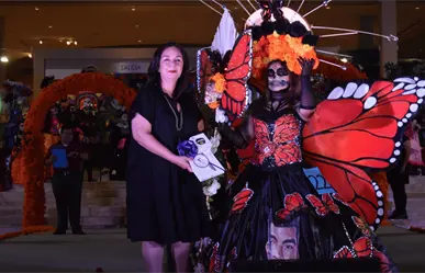 Cientos de familias asisten al Concurso Catrín y Catrina 2025 en Monterrey; un homenaje a la tradición