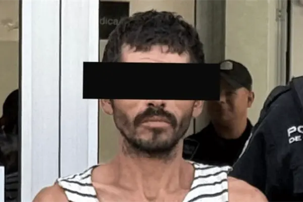 Detiene policía de Santiago a "La Rana", buscado por robo con violencia Detiene policía de Santiago a "La Rana", buscado por robo con violencia