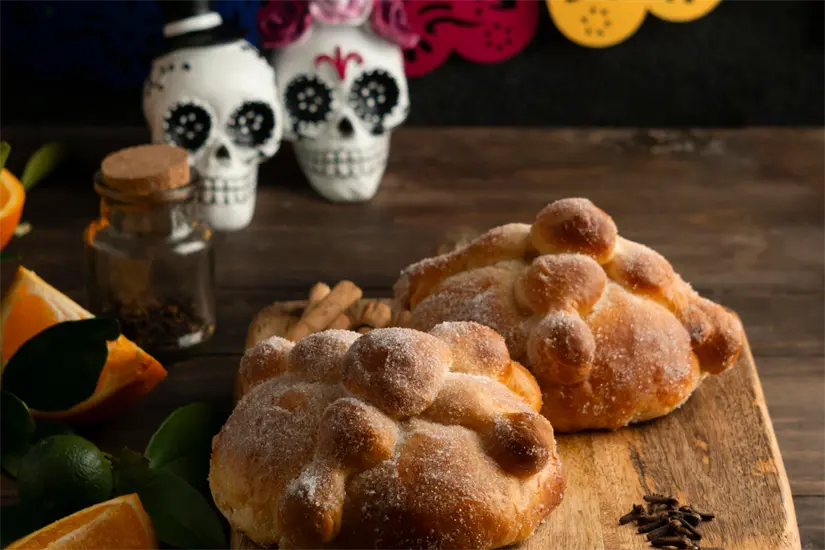 imagen recuadro El pan de muertos, principal alimento del altar | Foto: Perla Herrera