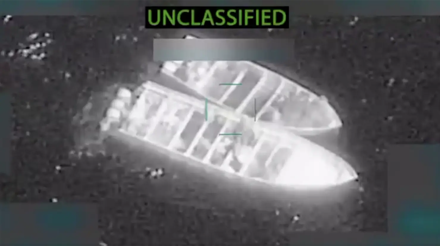 Lanchas detonadas. Captura de pantalla: X (@SecWar)