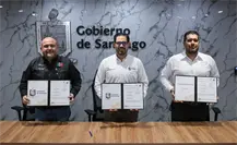 David de la Peña Marroquín firma convenio con el INSUS para regularización de la tierra David de la Peña Marroquín firma convenio con el INSUS para regularización de la tierra