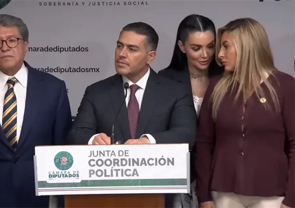 Diputadas pelean por estar cerca de Omar García Harfuch durante su conferencia de prensa | VIDEO