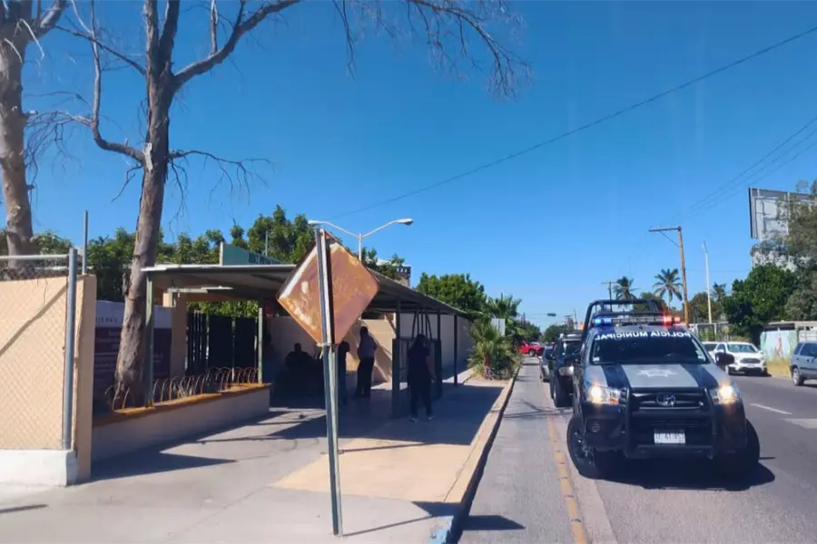 Niño ingresa con arma de fuego a primaria en La Paz; autoridades investigan el caso