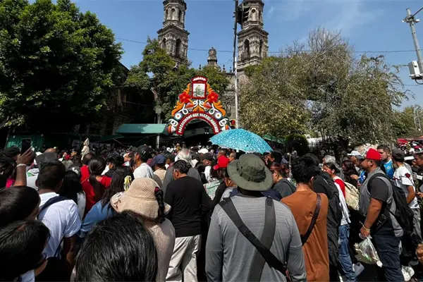 EN VIVO | Fieles llegan a la Iglesia de San Hipólito para festejar a San Judas Tadeo EN VIVO | Fieles llegan a la Iglesia de San Hipólito para festejar a San Judas Tadeo