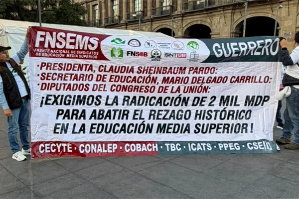 VIDEO | Marcha docente avanza al Congreso: exigen aumento de 2 mil millones para educación media superior en CDMX VIDEO | Marcha docente avanza al Congreso: exigen aumento de 2 mil millones para educación media superior en CDMX