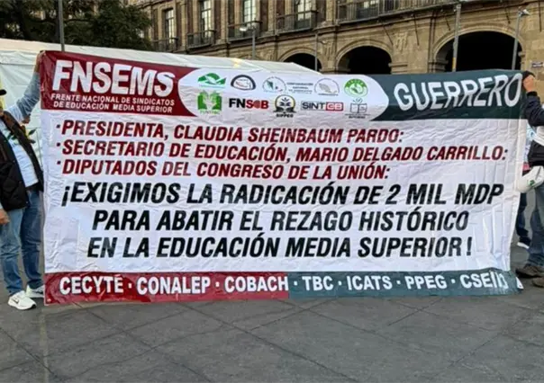 VIDEO | Marcha docente avanza al Congreso: exigen aumento de 2 mil millones para educación media superior en CDMX
