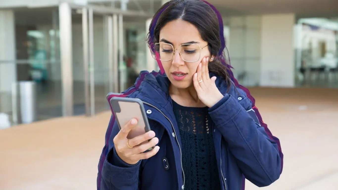 ¿Cómo operan los fraudes telefónicos?. Foto: Freepick / Canva