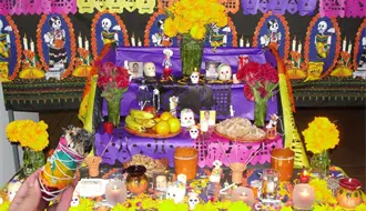 Día de Muertos 2025: guía práctica para purificar tu ofrenda con Palo Santo