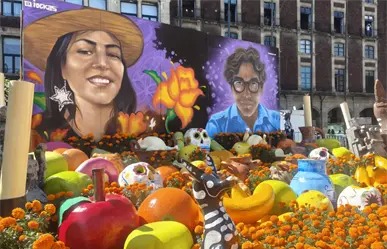 FOTOS | Así luce la ofrenda en honor a José y Ximena en el Zócalo de CDMX