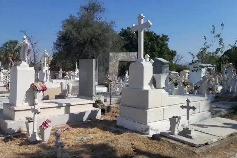 imagen recuadro Habrá recorridos por el panteón | Foto: FB