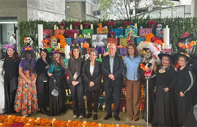 Congreso de Nuevo León realiza altar de muertos en honor a Mauricio Fernández