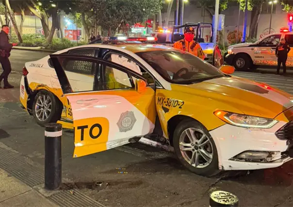 Patrulla y camioneta chocan en la Roma, CDMX: tres personas resultan heridas
