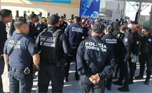 Equipan a Policía de Torreón con inversión de 433 millones de pesos; recibe armamento y vehículos Equipan a Policía de Torreón con inversión de 433 millones de pesos; recibe armamento y vehículos
