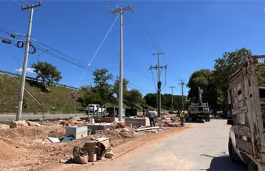 Negocios de la zona de City Center enfrentan apagones temporales debido a los trabajos de infraestructura vial.