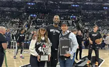 Javier Díaz reconoce al jugador de la NBA Harrison Barnes por apoyar a Saltillo Javier Díaz reconoce al jugador de la NBA Harrison Barnes por apoyar a Saltillo