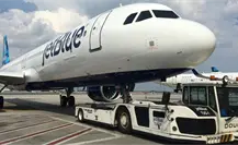 Aterrizaje de emergencia del vuelo Cancún–Nueva York: pasajeros heridos tras pérdida de altitud en avión de JetBlue