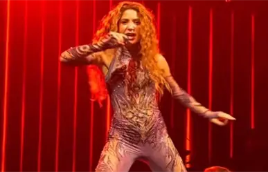 Talento de TelevisaUnivision disfruta show privado de Shakira