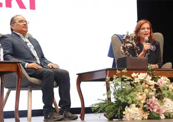 Valentina Alazraki y Andrés Mijes unen fe y cultura en un encuentro histórico en Escobedo